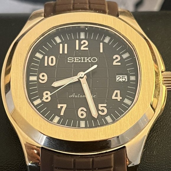 custom build seiko NH35 Automatic movement - rosegold "aquanaut" mod - Picture 4 of 5
